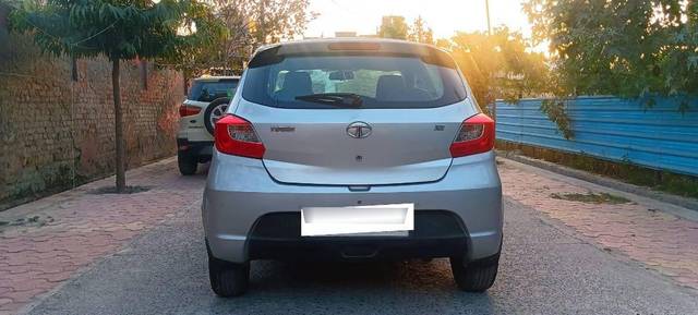 https://images10.gaadi.com/usedcar_image/4524214/original/processed_1bc787a3ad380131fde9532f247cf876.jpg?imwidth=6402