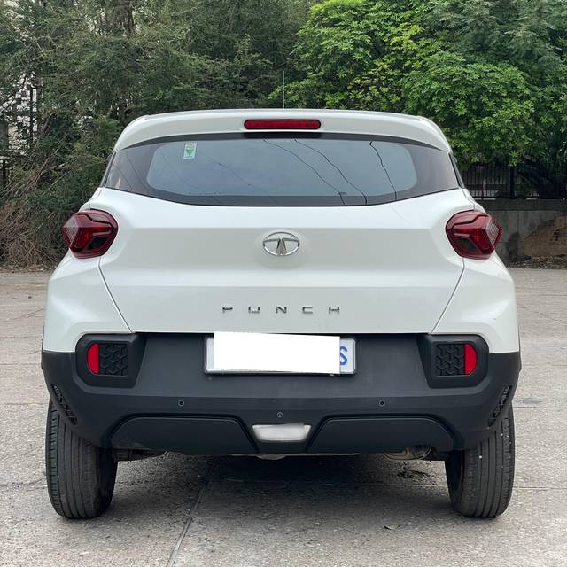 https://images10.gaadi.com/usedcar_image/4524238/original/processed_74e151d58ffceaffcf34ac096a5b8a82.jpg?imwidth=6402