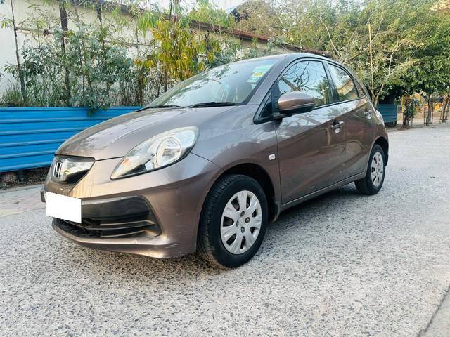 https://images10.gaadi.com/usedcar_image/4524248/original/processed_2c3a5b1aaefde71aebd005521cda34c3.jpg?imwidth=6400