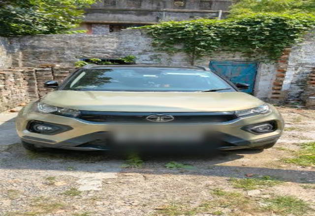 https://images10.gaadi.com/usedcar_image/4524250/original/bb78a609-0783-45b4-b697-1670b2deaf4b.?imwidth=6400