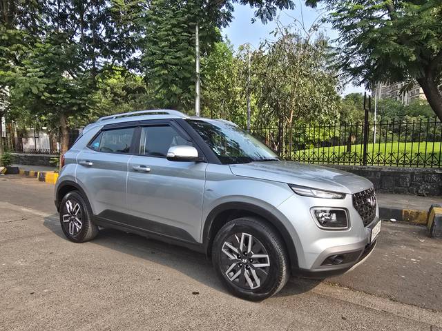https://images10.gaadi.com/usedcar_image/4524252/original/ce83278b5975897886dcca8d411172b9.jpg?imwidth=6400