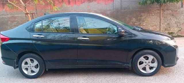 https://images10.gaadi.com/usedcar_image/4524253/original/6c82ea904601d38062214ee5de4173a7.jpg?imwidth=6401