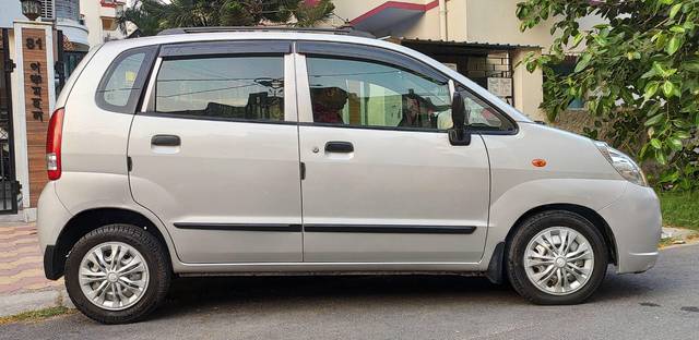 https://images10.gaadi.com/usedcar_image/4524319/original/processed_2b08d05c10dcf42b163102581adf1829.jpg?imwidth=6401