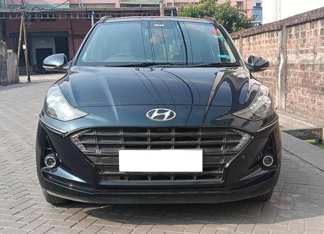https://images10.gaadi.com/usedcar_image/4524333/original/processed_a9901fc11476cfa8064e7d2056c0bcbe.jpeg?imwidth=6400