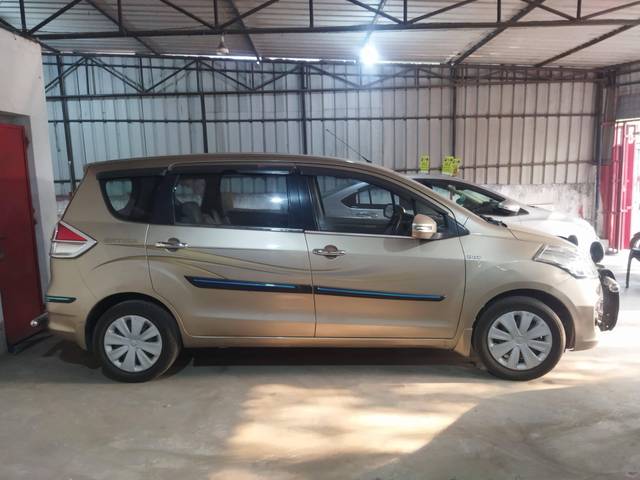 https://images10.gaadi.com/usedcar_image/4524342/original/processed_0059fae51638e24ad91efb94494d1d03.jpg?imwidth=6401