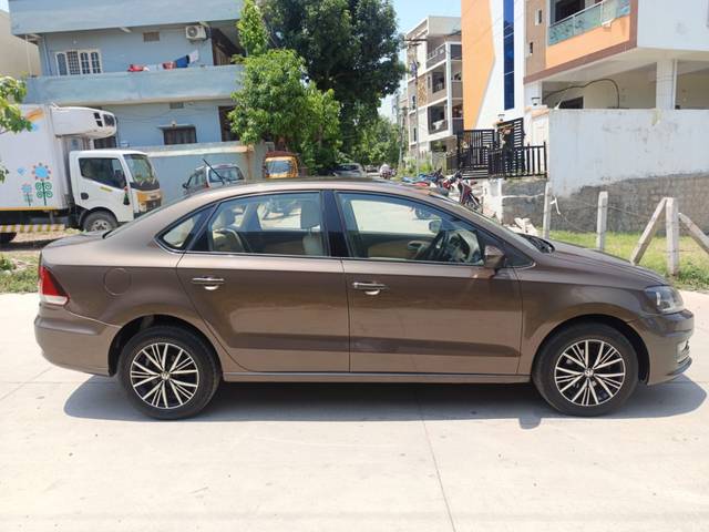 https://images10.gaadi.com/usedcar_image/4524350/original/7a3422322d4579ee74ba1aa44ba21dae.jpg?imwidth=6401