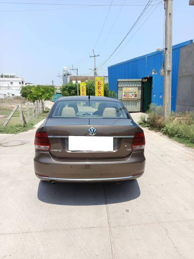 https://images10.gaadi.com/usedcar_image/4524350/original/processed_a7f11489da01f5bfb4c0fa289a9d04cb.jpg?imwidth=6402