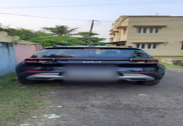 https://images10.gaadi.com/usedcar_image/4524353/original/a20ad84b-d357-49db-a0bf-351203d7cc90.?imwidth=6401