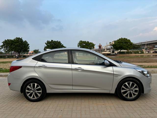 https://images10.gaadi.com/usedcar_image/4524356/original/b404729a1ccd2a0ade2cfa605aac1ea8.jpg?imwidth=6401
