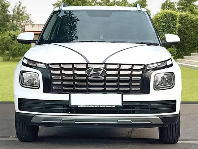 https://images10.gaadi.com/usedcar_image/4524357/original/processed_bdcd0395c429cbb6902cea5724a36381.jpg?imwidth=6400