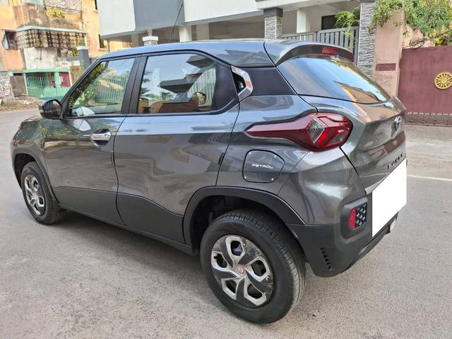 https://images10.gaadi.com/usedcar_image/4524371/original/processed_6f43c466c6229f4f4bf493f0dd6abc19.jpg?imwidth=6402
