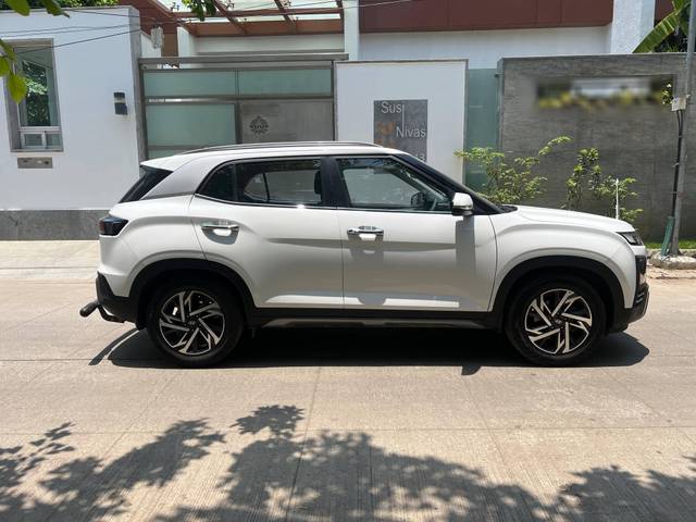 https://images10.gaadi.com/usedcar_image/4524377/original/processed_2de57374aaeed591104c16de95babc5c.jpg?imwidth=6401