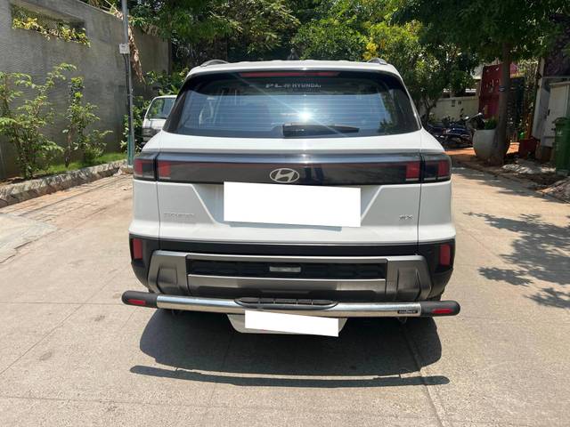 https://images10.gaadi.com/usedcar_image/4524377/original/processed_4309e70386b06f6e894eca6441a82b21.jpg?imwidth=6402
