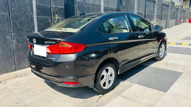 https://images10.gaadi.com/usedcar_image/4524386/original/processed_3e6c49394fd4f4ae0bfe49a85a81a787.jpg?imwidth=6402