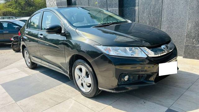 https://images10.gaadi.com/usedcar_image/4524386/original/processed_de41bf1e4064c63f3726147d80f39a57.jpg?imwidth=6400