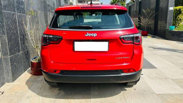 https://images10.gaadi.com/usedcar_image/4524413/original/processed_9900c0cbd13d60bf814e5302fd376ff0.jpg?imwidth=6402