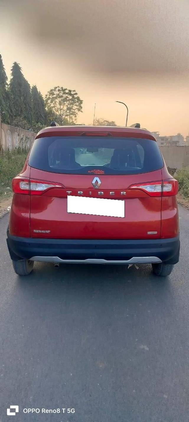 https://images10.gaadi.com/usedcar_image/4524425/original/processed_295a165eb50e8fb6a3b7c9a98e774a78.jpg?imwidth=6402