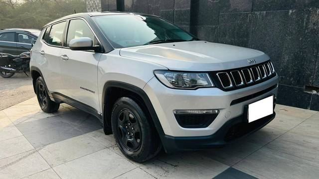 https://images10.gaadi.com/usedcar_image/4524428/original/processed_8a397174127647433b9ae68f64f4e936.jpg?imwidth=6400