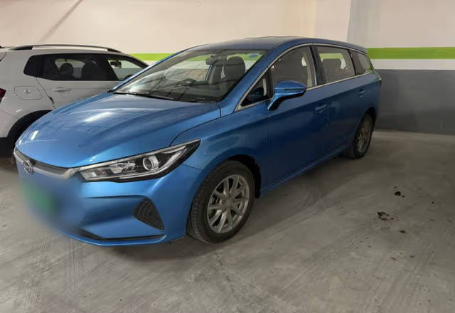 https://images10.gaadi.com/usedcar_image/4524429/original/c34b744e-d530-4125-af91-3033b352776d.?imwidth=6402