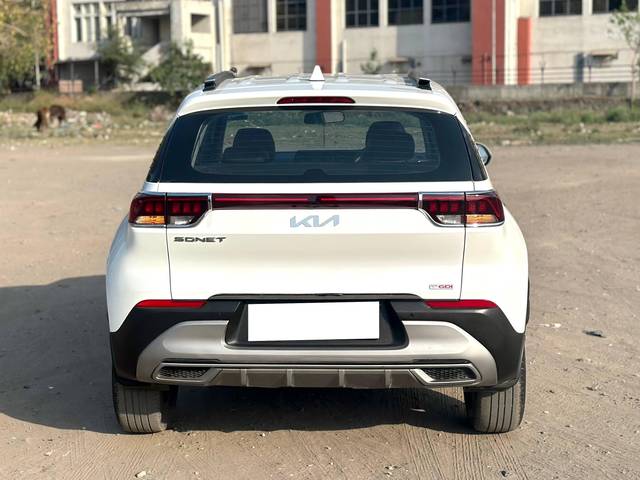 https://images10.gaadi.com/usedcar_image/4524435/original/processed_964f0e43-e567-460b-a607-c5ad84aae4b3.jpg?imwidth=6402