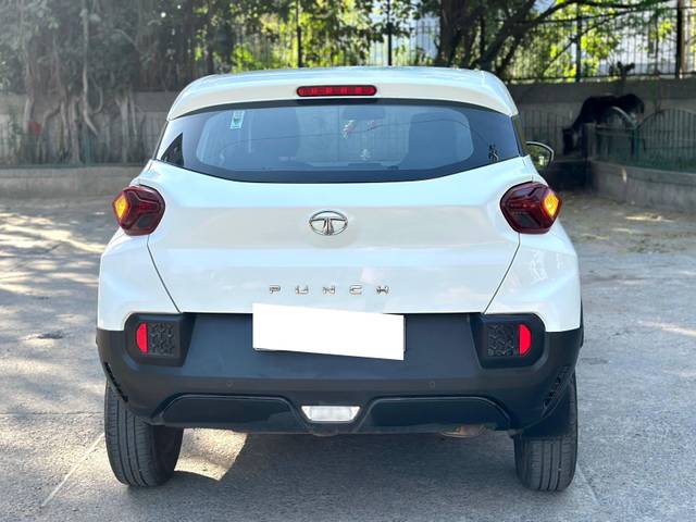 https://images10.gaadi.com/usedcar_image/4524439/original/processed_316022b1-1fef-4b73-bff7-d5769ae70364.jpg?imwidth=6402