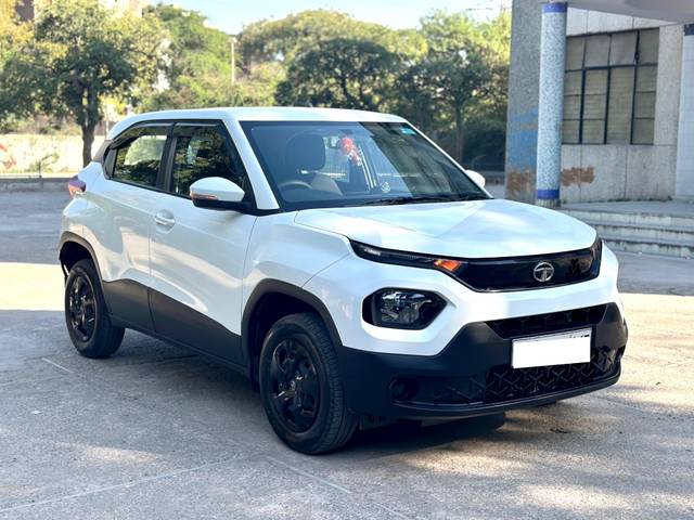 https://images10.gaadi.com/usedcar_image/4524439/original/processed_be3bbbc1-58ac-4630-a8f7-6d94aad2c822.jpg?imwidth=6400