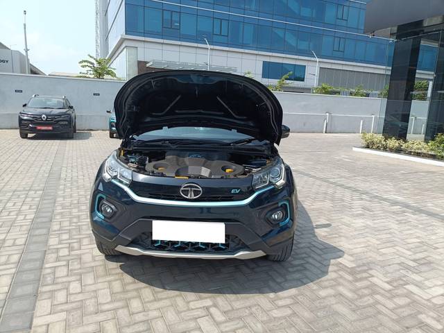 https://images10.gaadi.com/usedcar_image/4524442/original/processed_65bf2260c430c58101d787e220532f7a.jpg?imwidth=6400