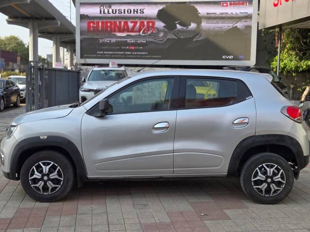 https://images10.gaadi.com/usedcar_image/4524456/original/8c327da1240a4b4e7c25f642f47cb4be.jpg?imwidth=6402