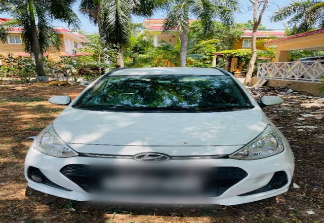 https://images10.gaadi.com/usedcar_image/4524457/original/c90a0cc0-1752-459e-8b28-076a300be930.?imwidth=6400