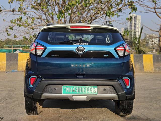 https://images10.gaadi.com/usedcar_image/4524459/original/processed_8ab93ddc15a4422148f649943db45eef.jpg?imwidth=6402