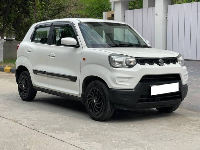 https://images10.gaadi.com/usedcar_image/4524472/original/processed_5bf41cba93c57a2f4cce213d17bc0430.jpg?imwidth=6400