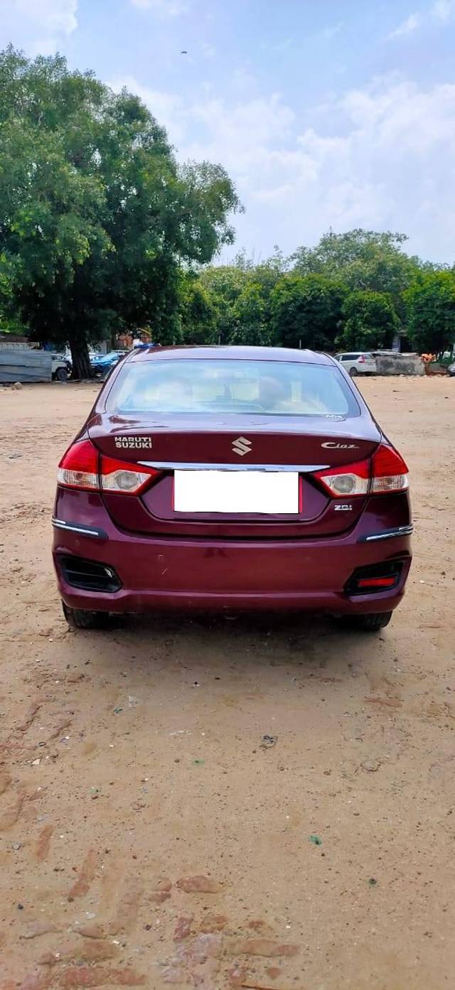https://images10.gaadi.com/usedcar_image/4524520/original/processed_5e6cbb6d8df132e0b40f91d724fd6a81.jpg?imwidth=6402