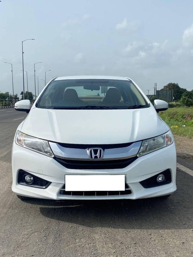 https://images10.gaadi.com/usedcar_image/4524528/original/processed_a00e09af-a8c1-4f2d-8bf0-e836a5c52f38.jpg?imwidth=6400