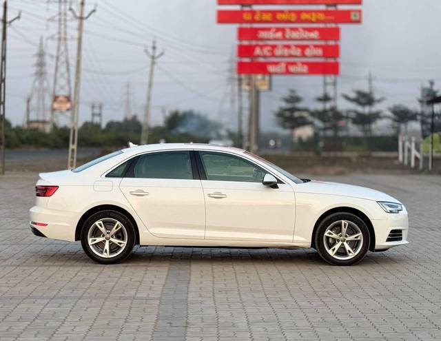 https://images10.gaadi.com/usedcar_image/4524540/original/processed_aa1a9ab4-b27b-4f11-a2e3-9989b4b4009d.jpg?imwidth=6401