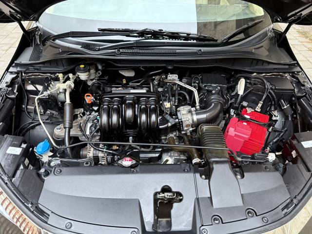https://images10.gaadi.com/usedcar_image/4524543/original/e4959ba5cdd2d57d06e96ed81a2349ba.jpg?imwidth=6402