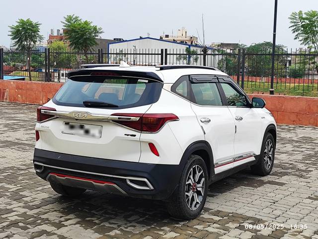 https://images10.gaadi.com/usedcar_image/4524544/original/processed_4195ccaca6243044615bb19e5b56c43b.jpeg?imwidth=6402