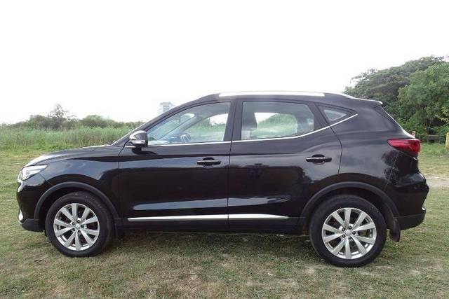 https://images10.gaadi.com/usedcar_image/4524551/original/processed_46c034f3b977709ba1a93b098fcaec79.jpg?imwidth=6402