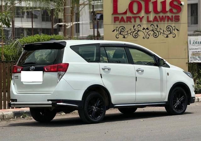 https://images10.gaadi.com/usedcar_image/4524559/original/processed_e7fcdfe8-1a49-4868-8422-9f8595e0f17a.jpg?imwidth=6401