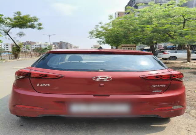 https://images10.gaadi.com/usedcar_image/4524563/original/17f0bed6-4f55-4cef-b3d1-087c9a8061bf.?imwidth=6401