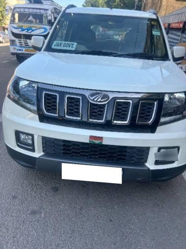 https://images10.gaadi.com/usedcar_image/4524595/original/processed_1ae06151-74af-4953-84d9-14b3b930fc97.jpeg?imwidth=6401
