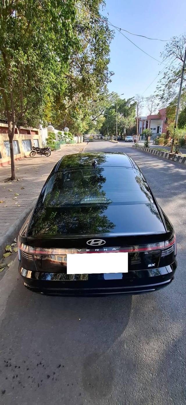 https://images10.gaadi.com/usedcar_image/4524606/original/processed_033c23833501148cd7b61a1a0d82aea3.jpg?imwidth=6401