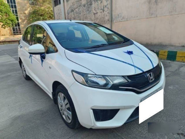 https://images10.gaadi.com/usedcar_image/4524649/original/2c9472bdf3262fb88fa3c55ed54cbf2e.png?imwidth=6400