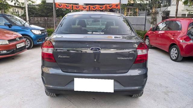 https://images10.gaadi.com/usedcar_image/4524650/original/processed_2dc2c8496d1595adf7a658b626b74bcd.jpg?imwidth=6401