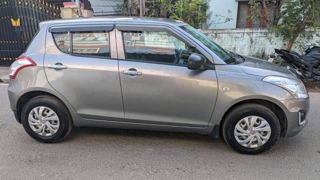 https://images10.gaadi.com/usedcar_image/4524656/original/processed_ae47e33b9a46ec16a29dd36ed0222d4d.jpg?imwidth=6401