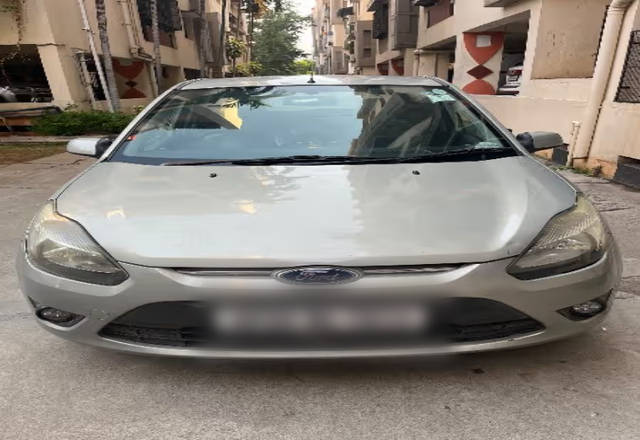 https://images10.gaadi.com/usedcar_image/4524662/original/58da7bd5-6f89-4a76-a465-156ffd33b325.?imwidth=6400