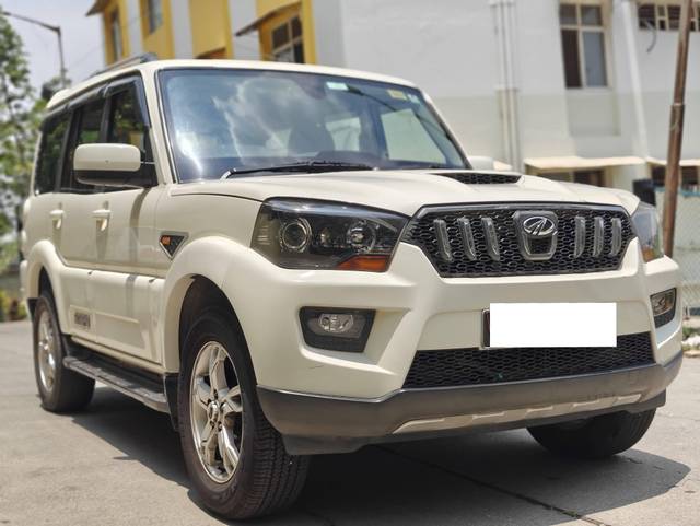 https://images10.gaadi.com/usedcar_image/4524663/original/processed_9a15394533747bf3970a3478ac2caa64.jpg?imwidth=6400