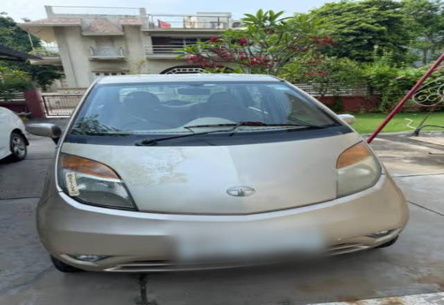 https://images10.gaadi.com/usedcar_image/4524669/original/cca6ab82-92e7-491a-8257-e221a46df8bc.?imwidth=6400