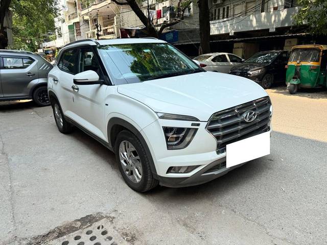 https://images10.gaadi.com/usedcar_image/4524672/original/processed_c08f47c3-42ee-4e73-81ae-9b91b31f5ce9.jpg?imwidth=6400