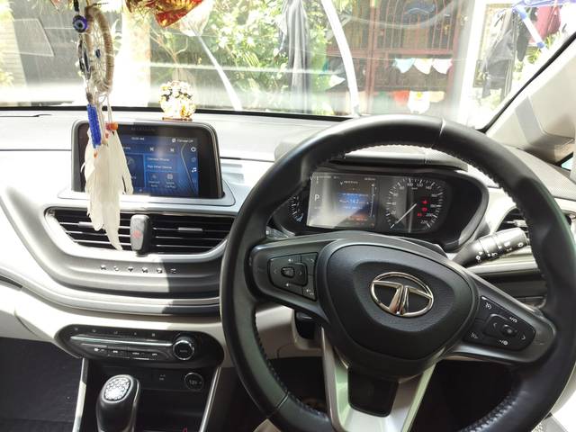 https://images10.gaadi.com/usedcar_image/4524695/original/e3916dc2-9e25-4134-b9c3-009b5248897b.jpg?imwidth=6402