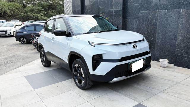 https://images10.gaadi.com/usedcar_image/4524726/original/processed_0ad74c07ac9858b6bc1e12f0ae98e6b1.jpg?imwidth=6400